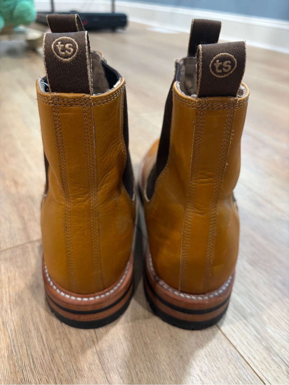 Taylor Stitch The Ranch Boot Whiskey Leather Chelsea Boots Vibram Men’s 10.5 - Picture 5 of 9